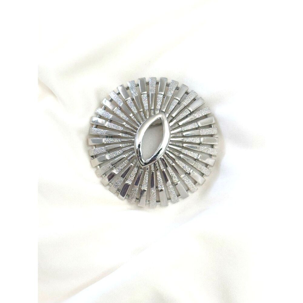 Vintage Crown Trifari Silver Tone Starburst Brooch Modernist Retro Pin 2" Round